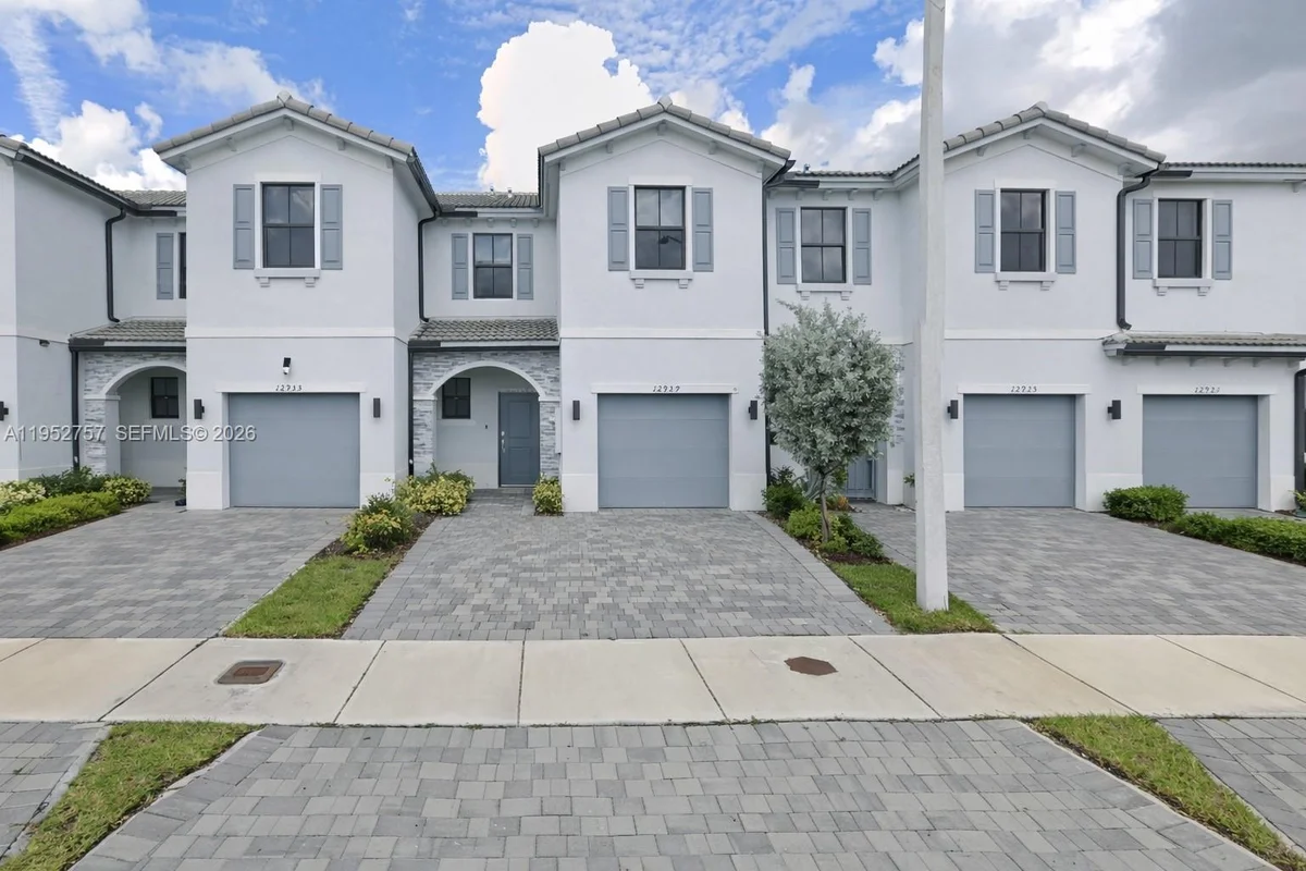 12929 SW 286th Way, Homestead: photo 1 of 16
