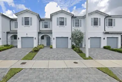 12929 SW 286th Way, Homestead: photo 1 of 16