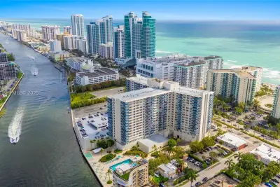 3800 S Ocean Dr #419, Hollywood: photo 1 of 31