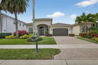 307 Charroux Dr, Palm Beach Gardens: photo 1 of 68