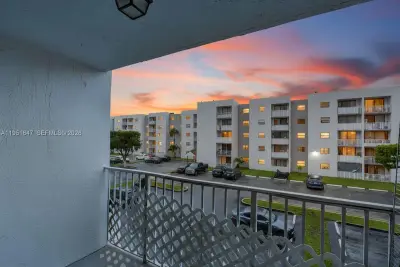 8145 NW 7th St #315, Miami: photo 1 of 43