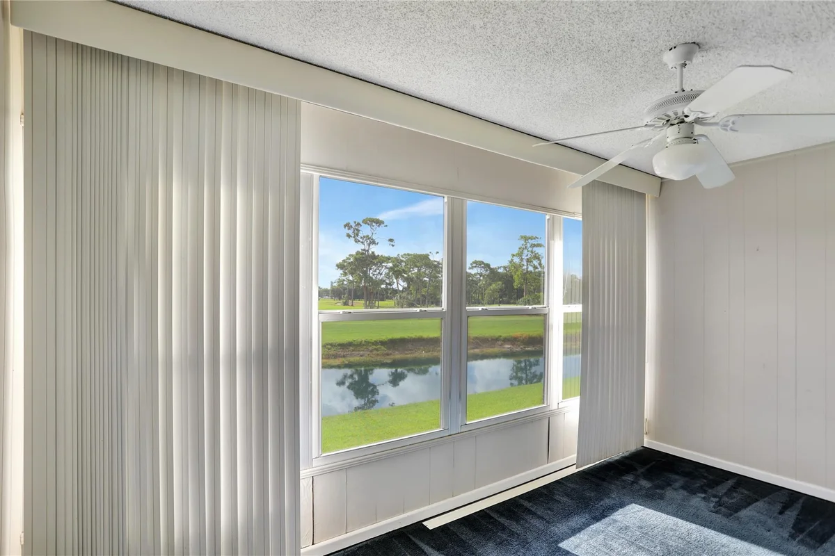 Condo in Margate: photo 1 of 25