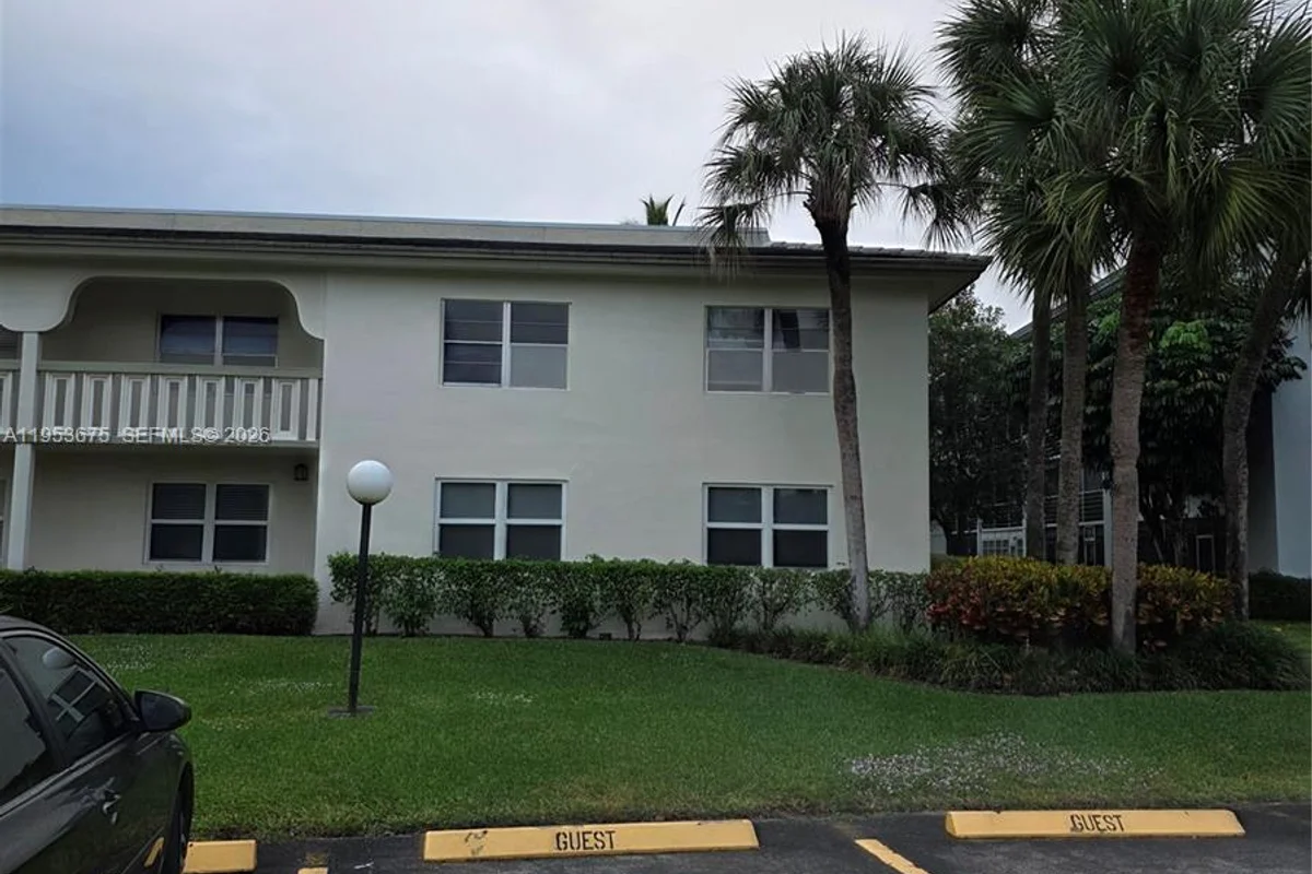 2805 Victoria Way #H2, Coconut Creek: photo 1 of 48