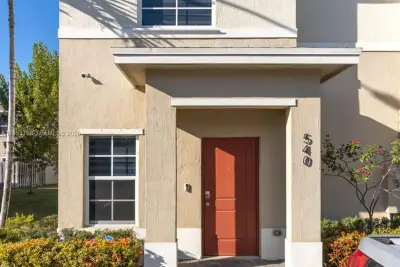 540 NE 5th Ter, Florida City: photo 1 of 18