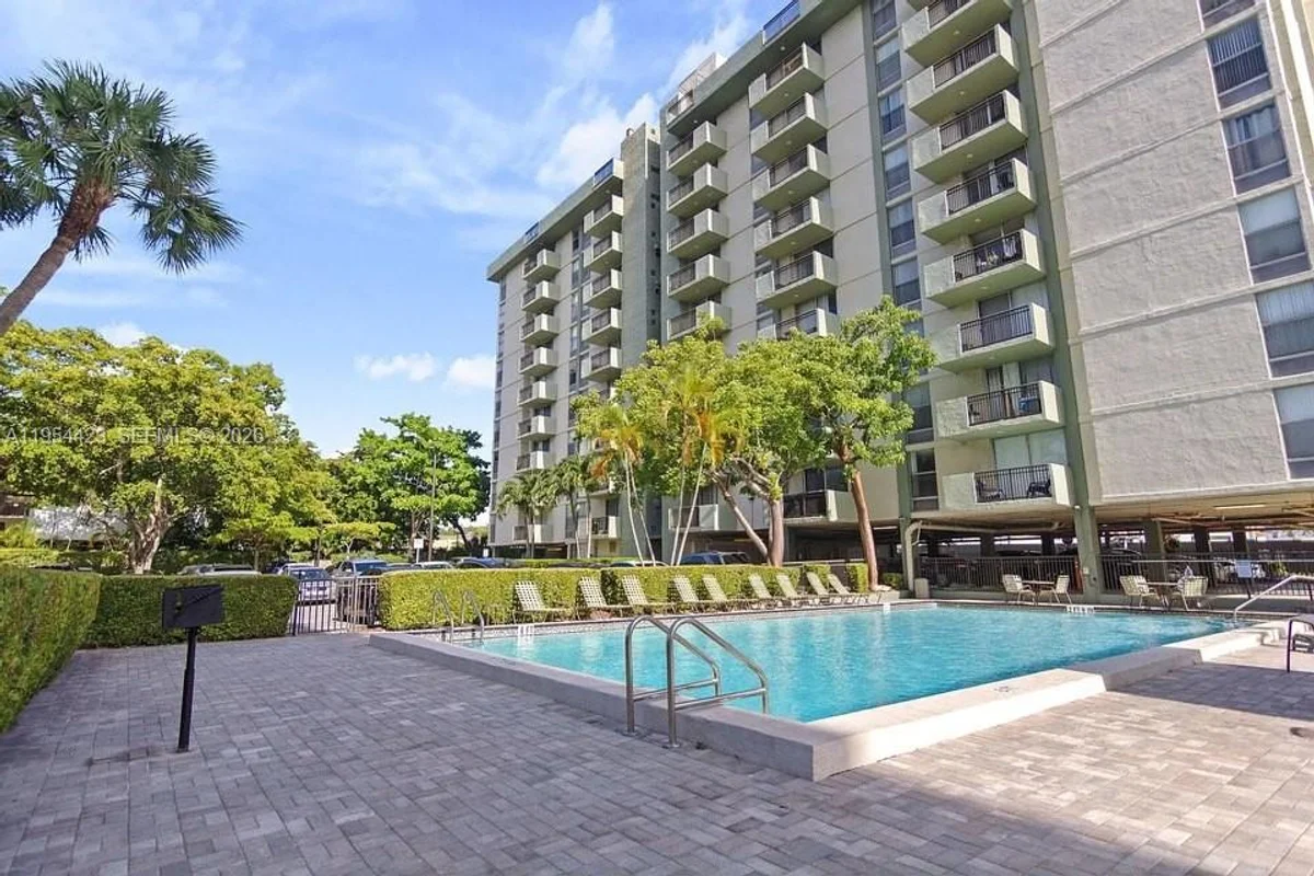 4848 NW 24th Ct #210, Lauderdale Lakes: photo 1 of 9