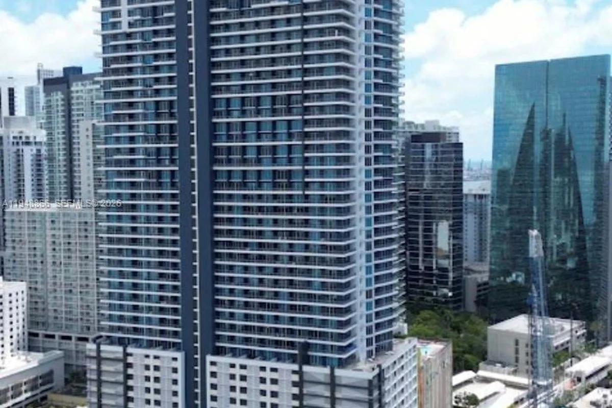 60 SW 13th St #3013, Miami: photo 1 of 27