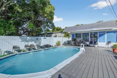 1240 Sharazad Blvd, Opa-locka: photo 1 of 28