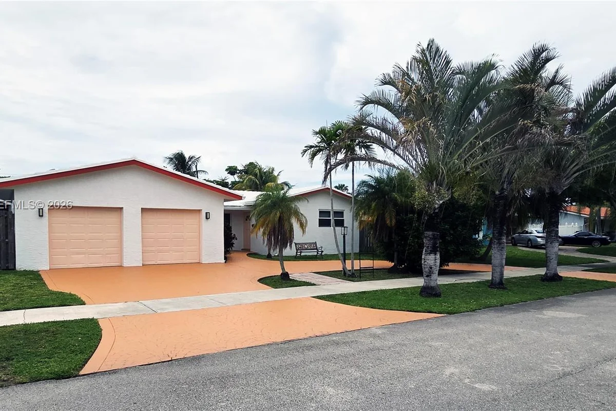 1245 Coral Ln, Hollywood: photo 1 of 55