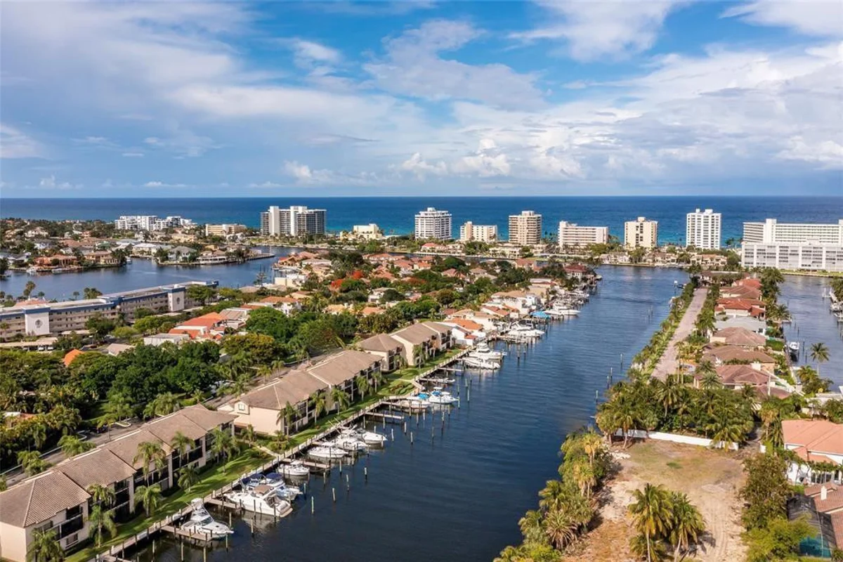 270 Captains Walk #310, Delray Beach: photo 1 of 82
