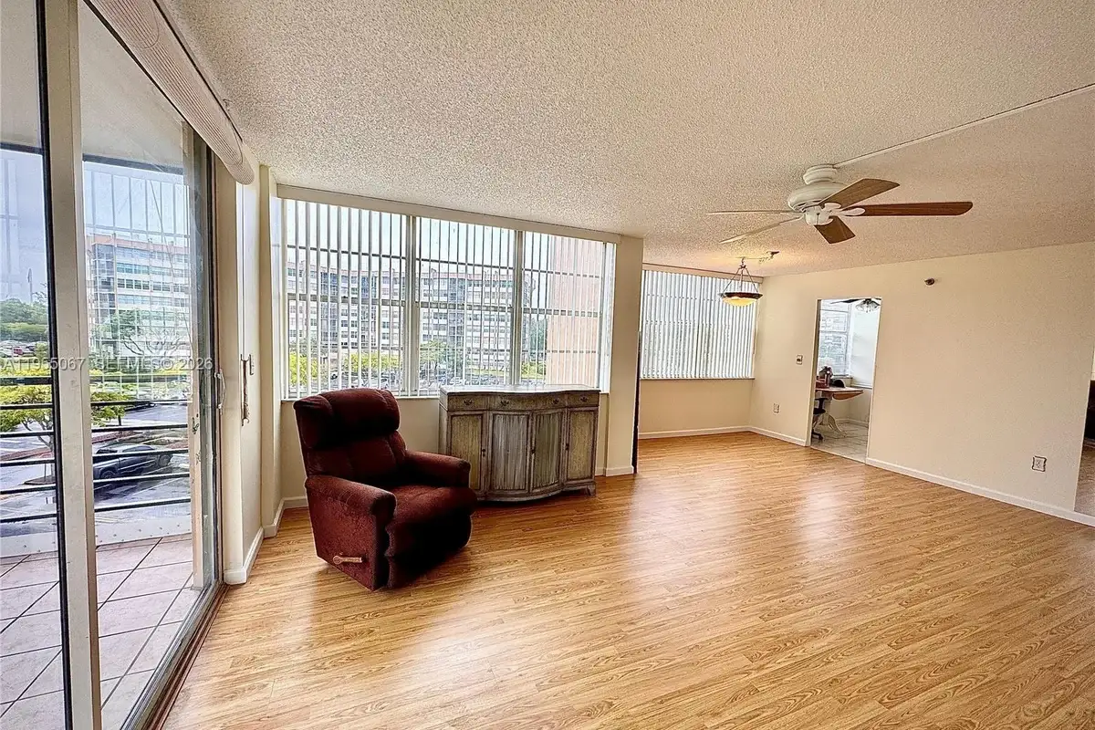 1100 Saint Charles Pl #411, Pembroke Pines: photo 1 of 36