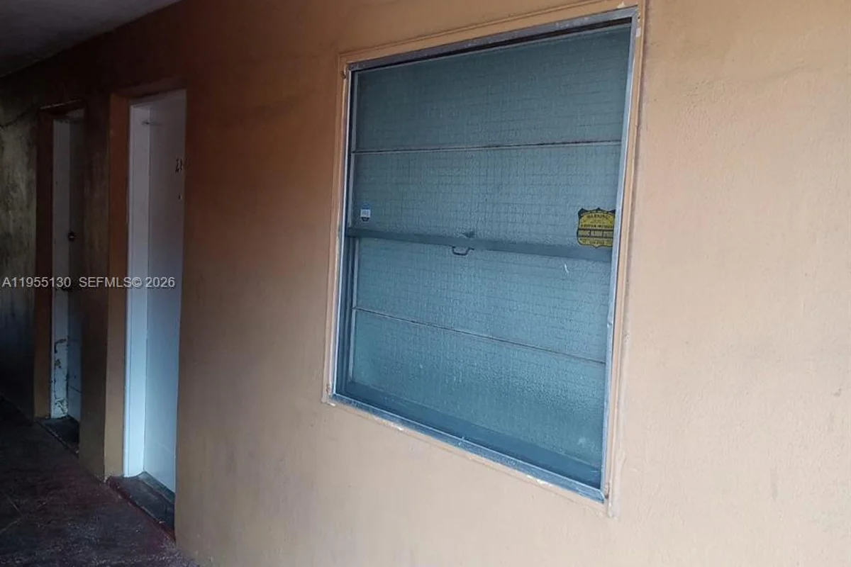 1230 W 54th St #216A, Hialeah: photo 1 of 19