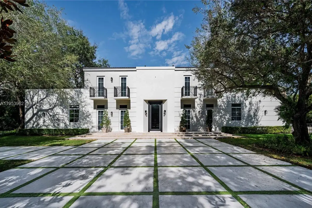 6355 SW 114th St, Pinecrest: photo 1 of 56