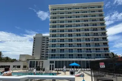 19201 Collins Ave #534, Sunny Isles Beach: photo 1 of 35