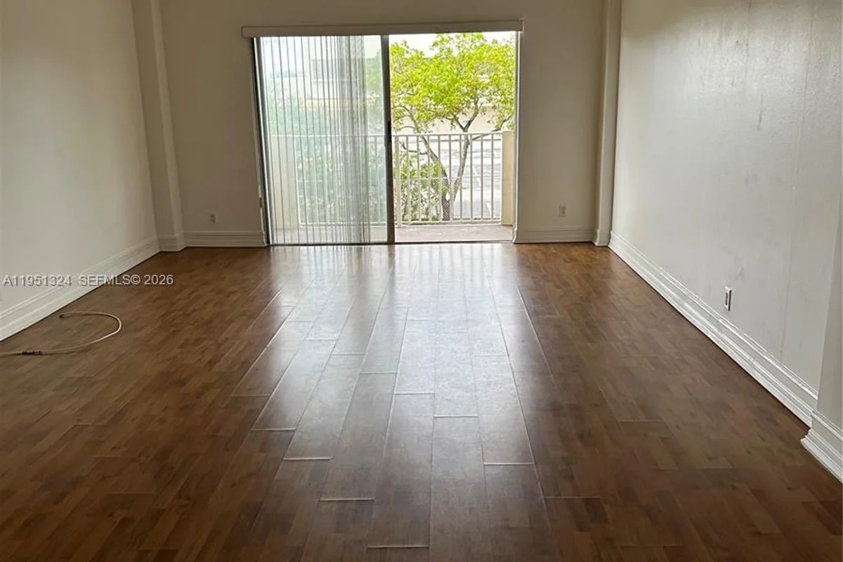 1455 N Treasure Dr #2C, North Bay Village: photo 1 of 26