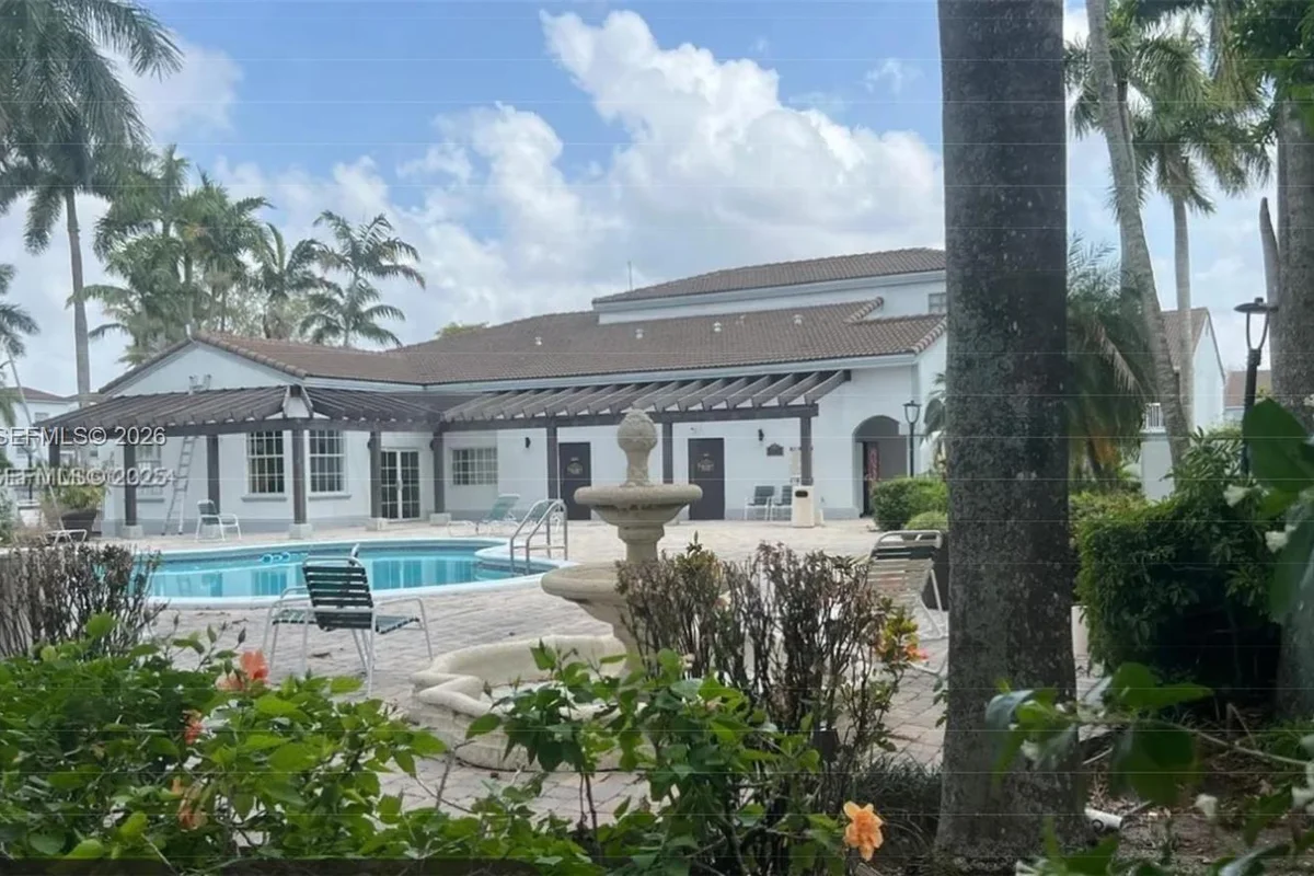 4654 NW 97th Ct #95, Doral: photo 1 of 12