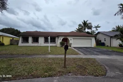 8755 SW 53rd St, Cooper City: photo 1 of 22