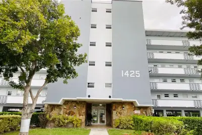 1425 Atlantic Shores Blvd #209, Hallandale Beach: photo 1 of 24