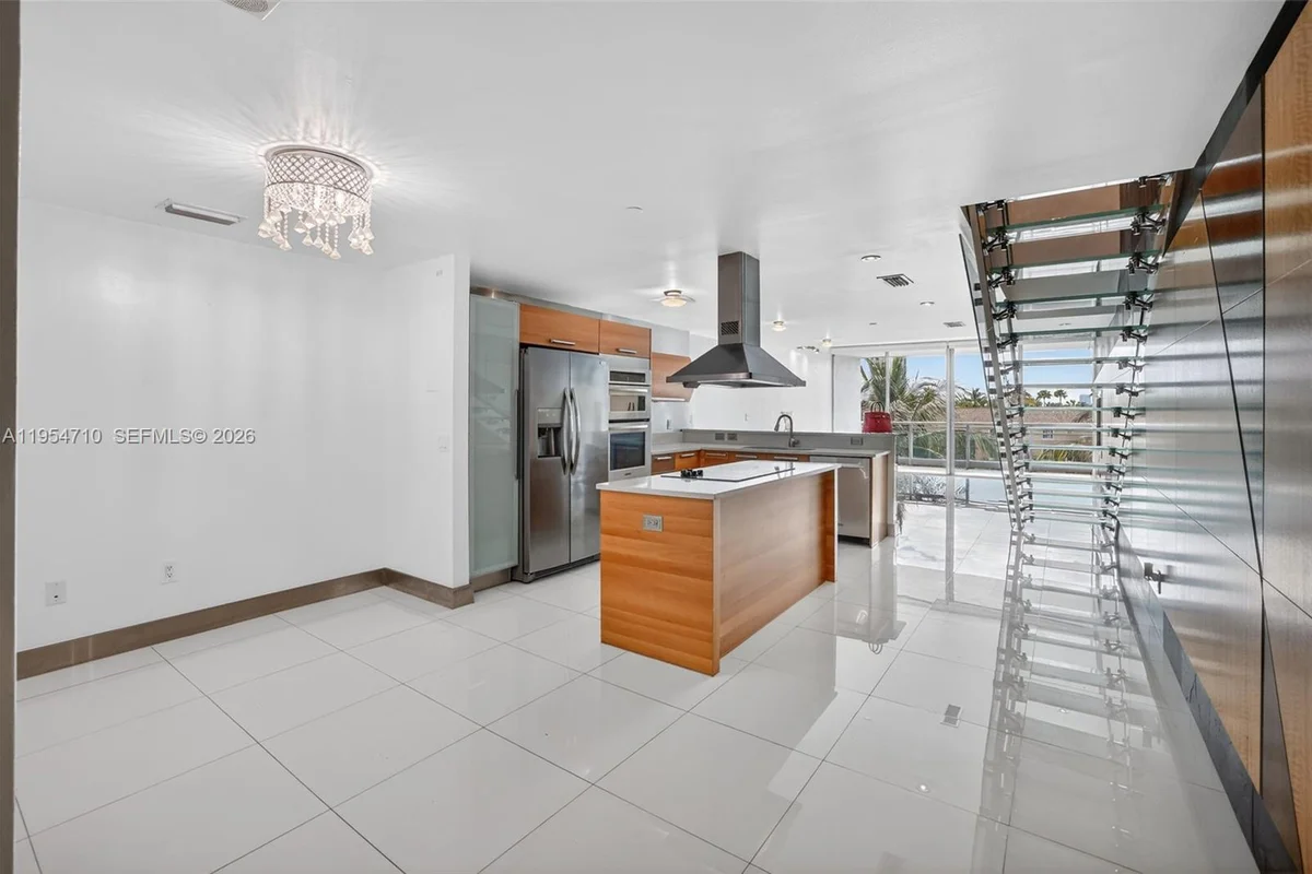 2950 NE 188th St #302, Aventura: photo 1 of 68
