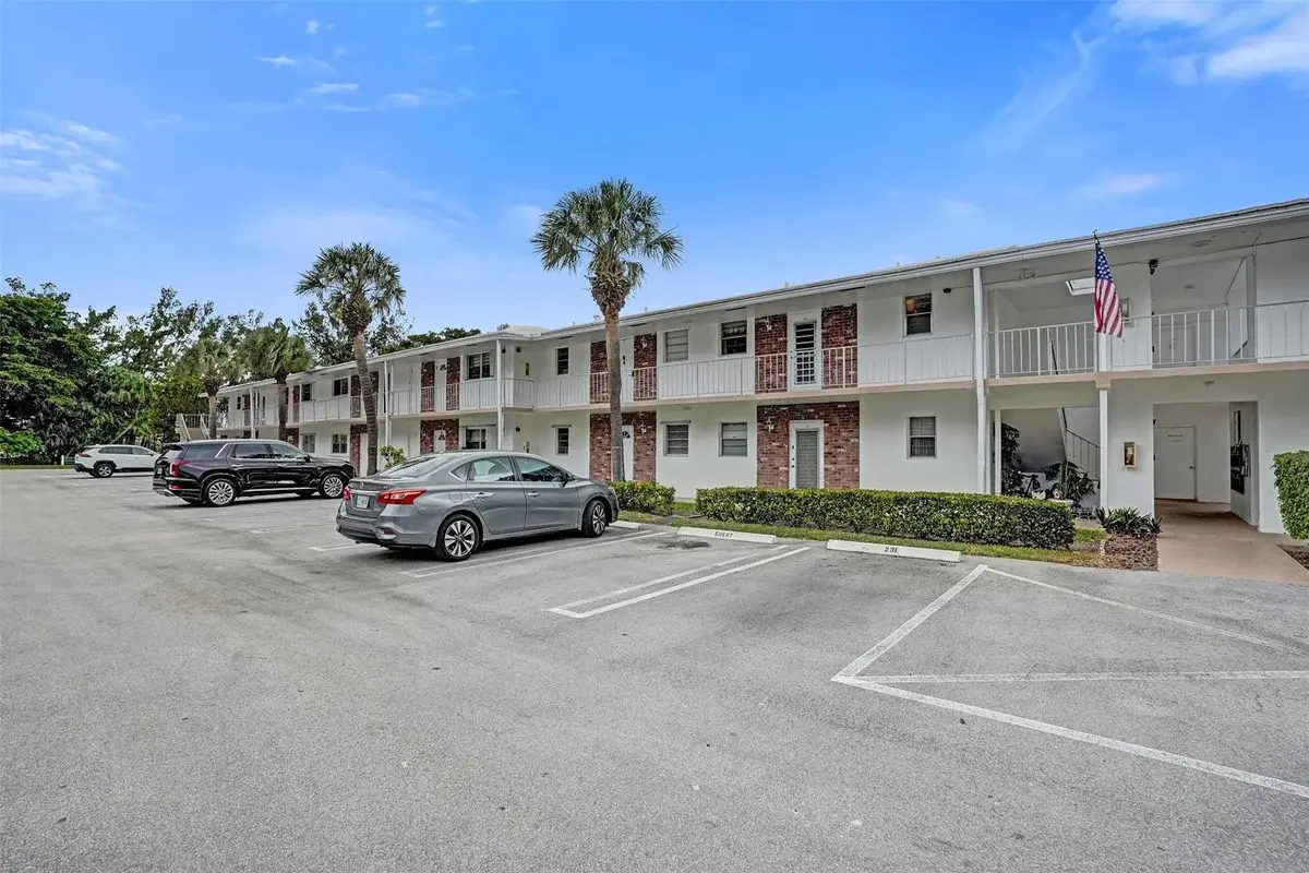 2475 W Golf Blvd #244, Pompano Beach: photo 1 of 31