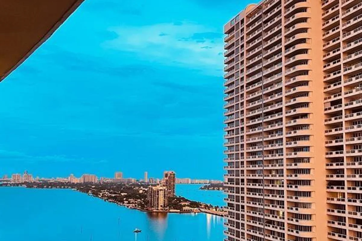 1750 N Bayshore Dr #2106, Miami: photo 1 of 18