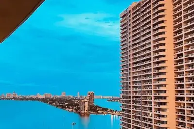 1750 N Bayshore Dr #2106, Miami: photo 1 of 18