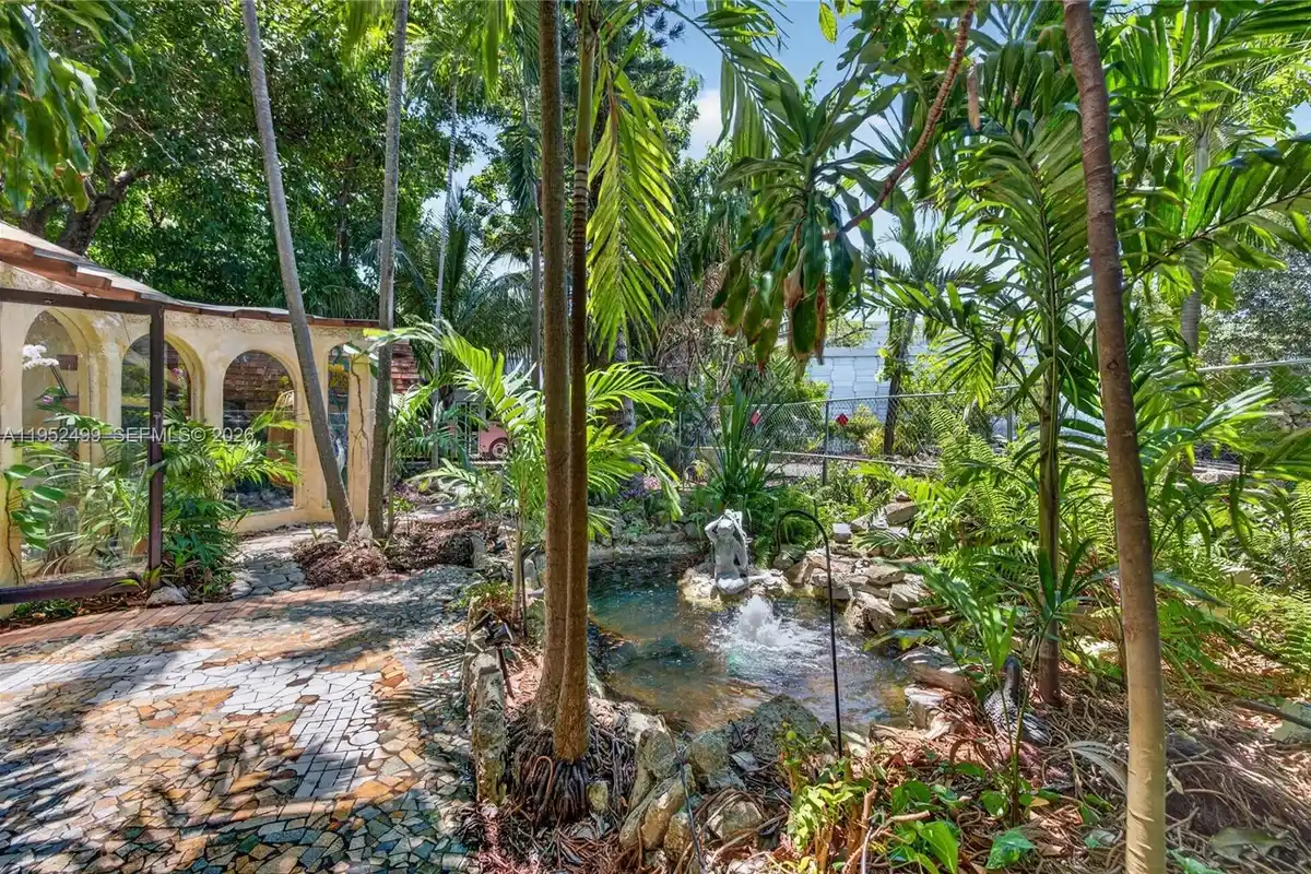 732 NW 43rd Ct, Oakland Park: photo 1 of 47