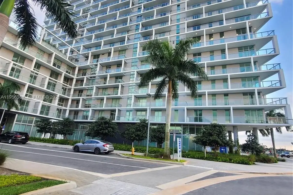 2000 Metropica Way #412, Sunrise: photo 1 of 18