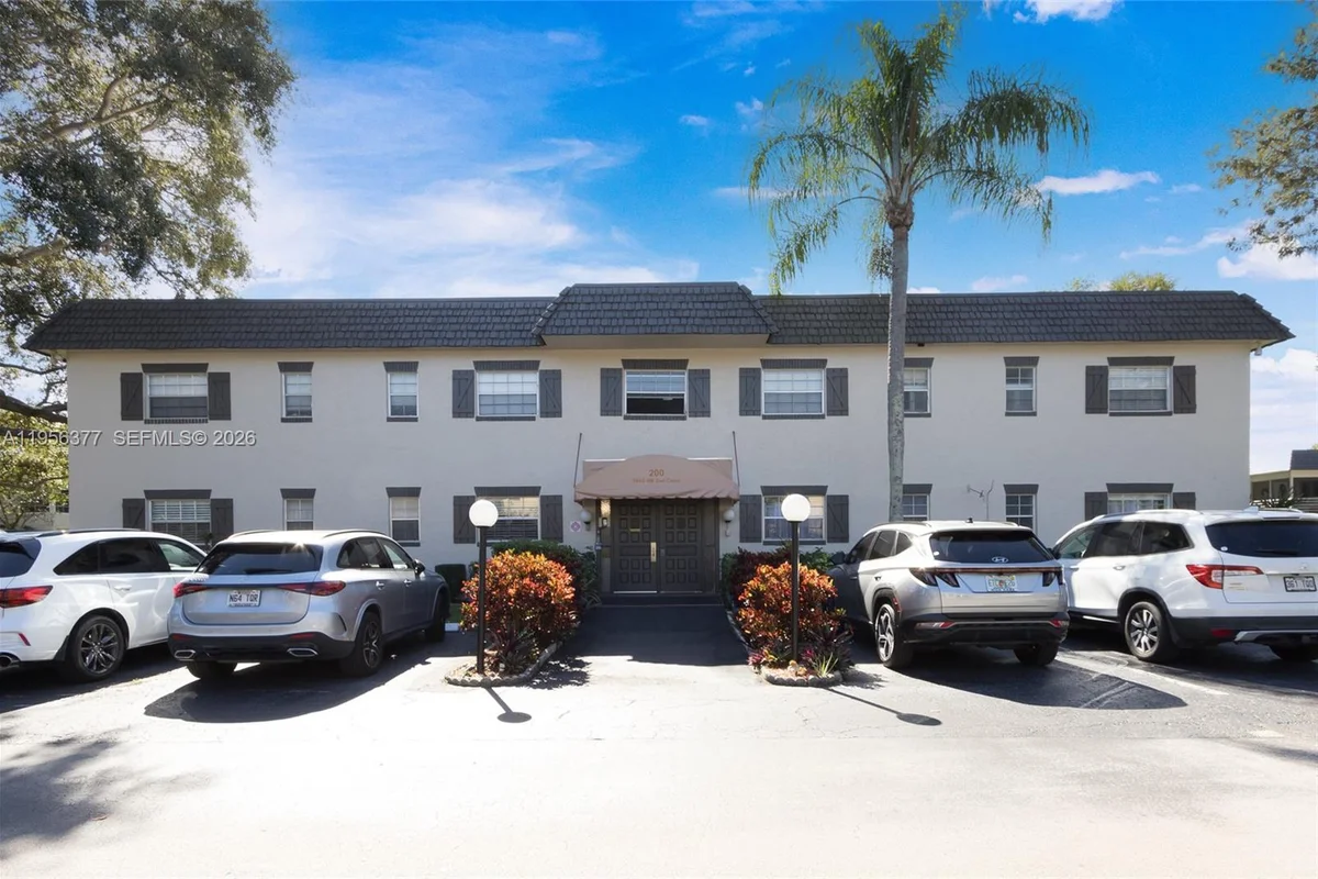 5661 SW 2nd Ct #101, Margate: photo 1 of 43