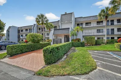 4272 Deste Ct #106, Lake Worth: photo 1 of 76