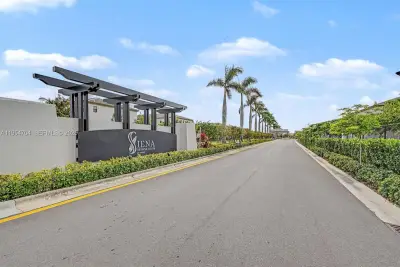 12947 SW 234th St, Homestead: photo 1 of 27
