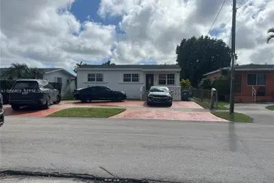 9026 SW 34 St, Miami: photo 1 of 9