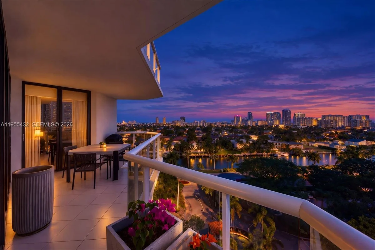 3610 Yacht Club Dr #1001, Aventura: photo 1 of 32