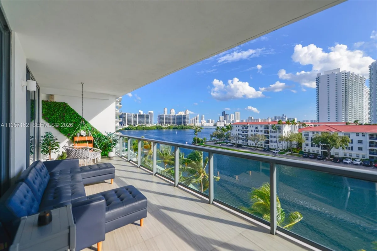 3250 NE 188th St #404, Aventura: photo 1 of 47