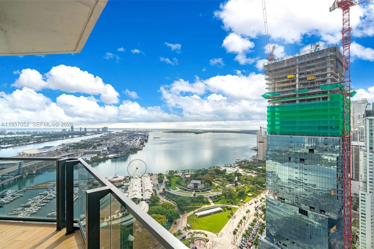 Condo in Miami: photo 1 of 27