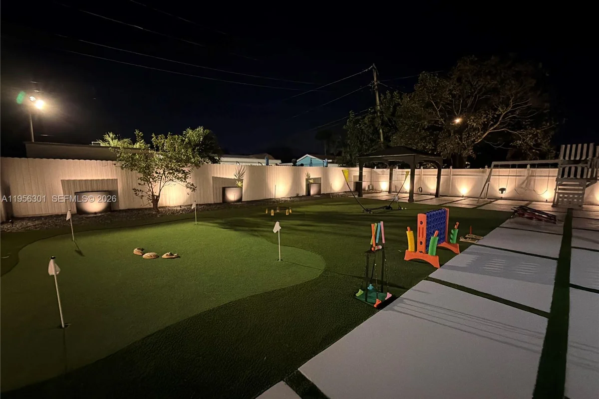 2340 SW 42nd Way, Fort Lauderdale: photo 1 of 33