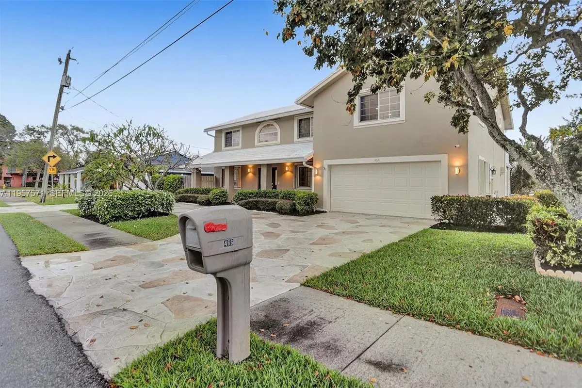 466 NE 8th Ave, Deerfield Beach: photo 1 of 98