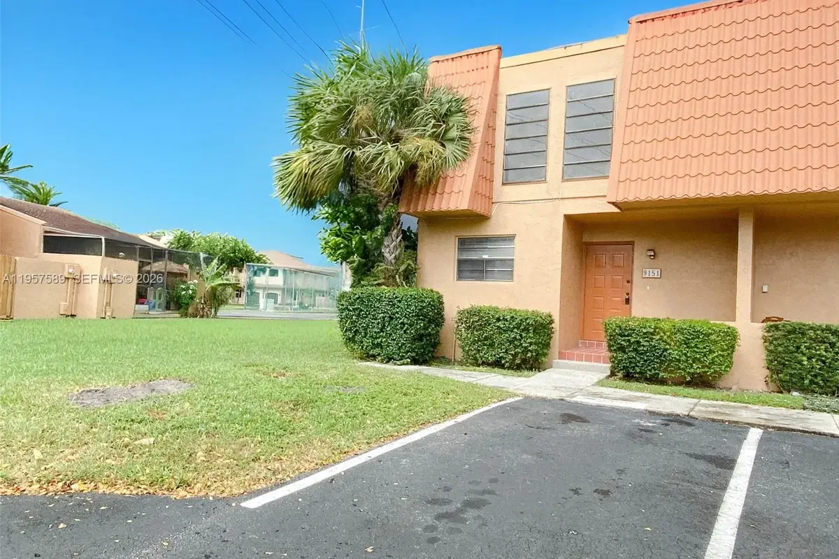 9151 Orchid Tree Ln #131, Pembroke Pines: photo 1 of 24