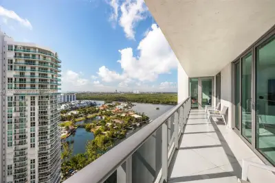 300 Sunny Isles Blvd #4-2202, Sunny Isles Beach: photo 1 of 35