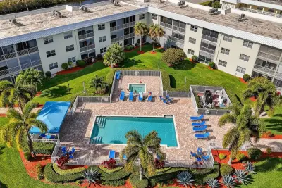 9872 Marina Blvd #1433, Boca Raton: photo 1 of 40