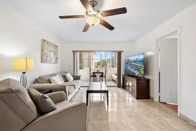 701 Lori Dr #206, Palm Springs: photo 1 of 18