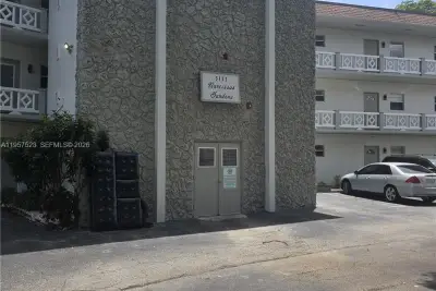 5151 W Oakland Park Blvd #303, Lauderdale Lakes: photo 1 of 48
