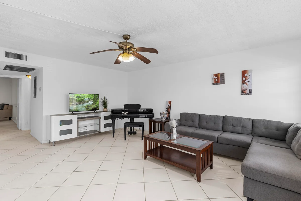 3028 Harwood D, Deerfield Beach: photo 1 of 32
