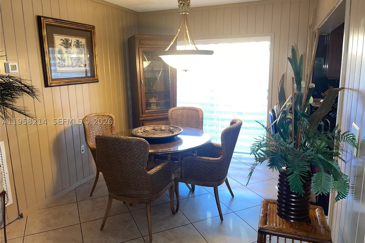 6510 Park St, Hollywood: photo 1 of 24