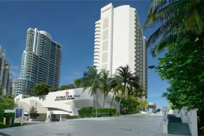 17375 Collins Ave #2304, Sunny Isles Beach: photo 1 of 27