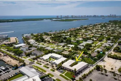 148 Yacht Club Dr #10, North Palm Beach: photo 1 of 17