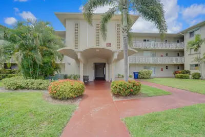2616 Garden Dr N #209, Lake Worth: photo 1 of 28