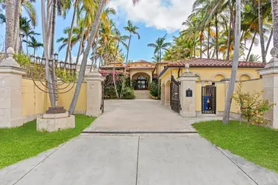 555 Ocean Blvd, Golden Beach: photo 1 of 26