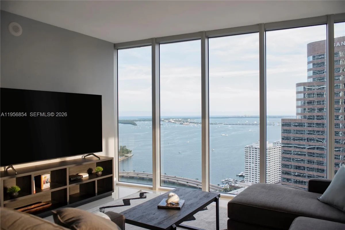 485 Brickell Ave #3208, Miami: photo 1 of 29