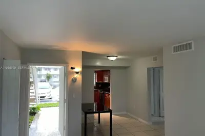7670 SW 82nd St #H113, Miami: photo 1 of 14