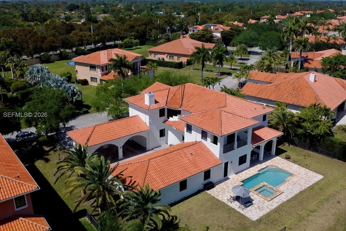 19209 SW 80th Ct, Cutler Bay: photo 1 of 34
